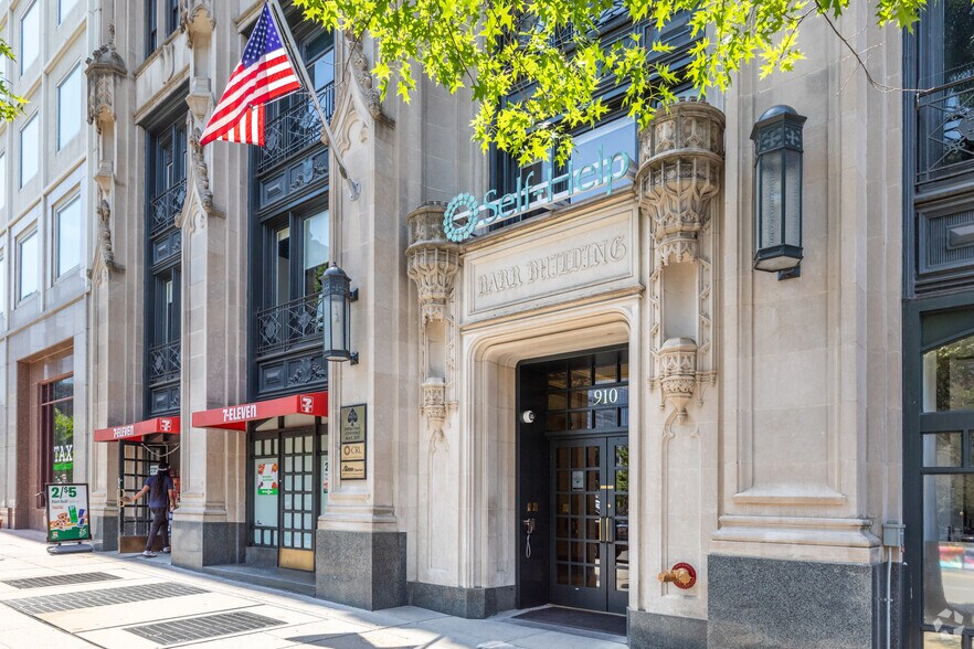 More Photos Of 910 17th St NW, Washington Office For Lease