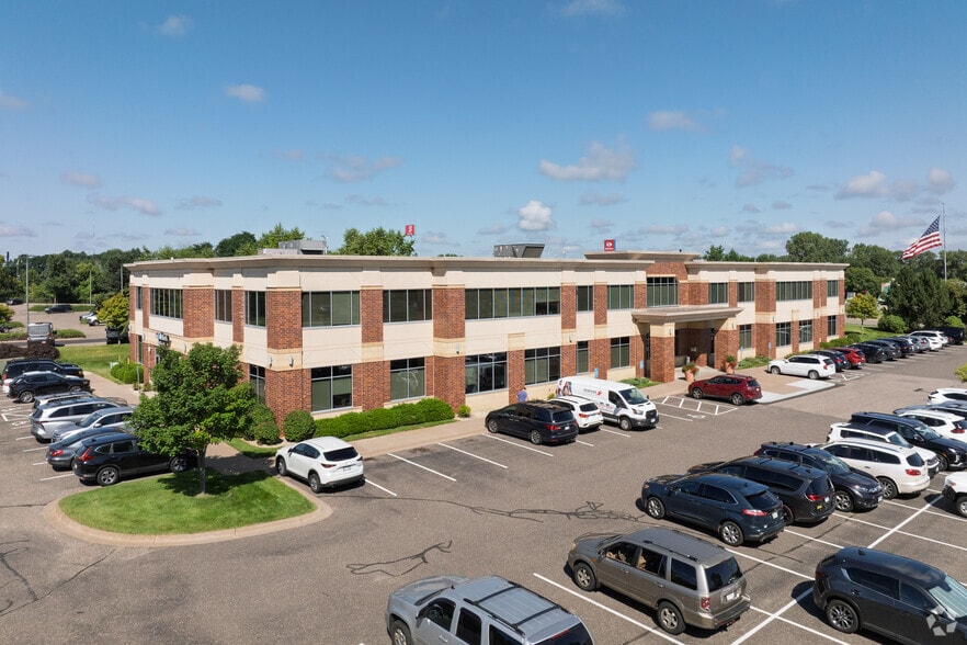 Primary Photo Of 3555 Willow Lake Blvd, Vadnais Heights Office For Lease