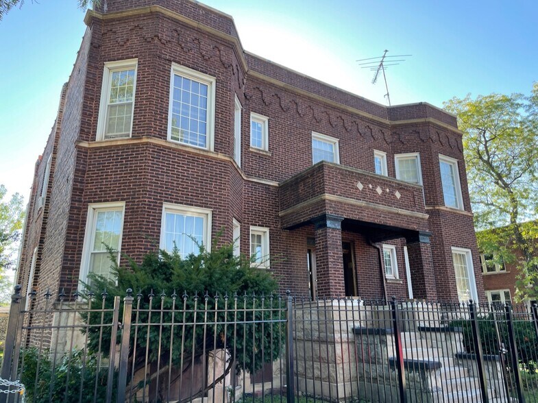 More Photos Of , Chicago Multifamily For Sale