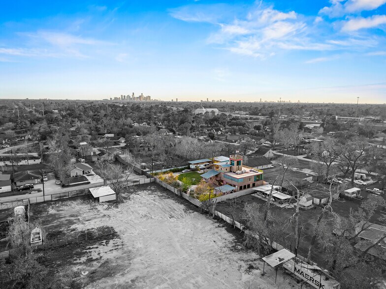 More Photos Of 4015 Luell St, Houston Specialty For Sale