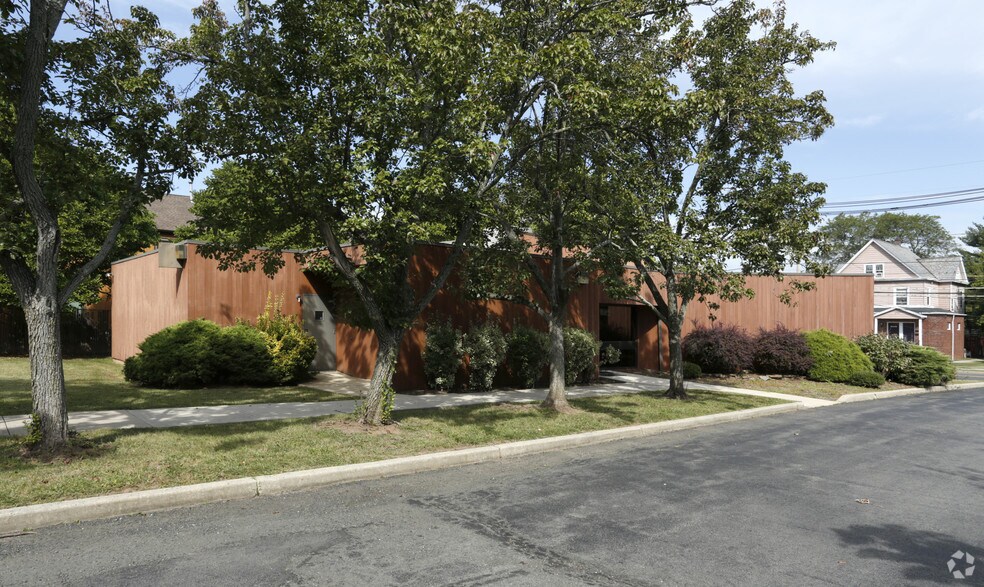 More Photos Of 282 E Main St, Somerville Medical For Sale