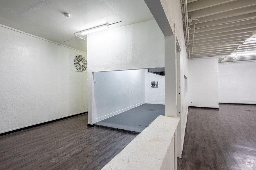 More Photos Of 8129 San Pedro St, Los Angeles Storefront For Sale