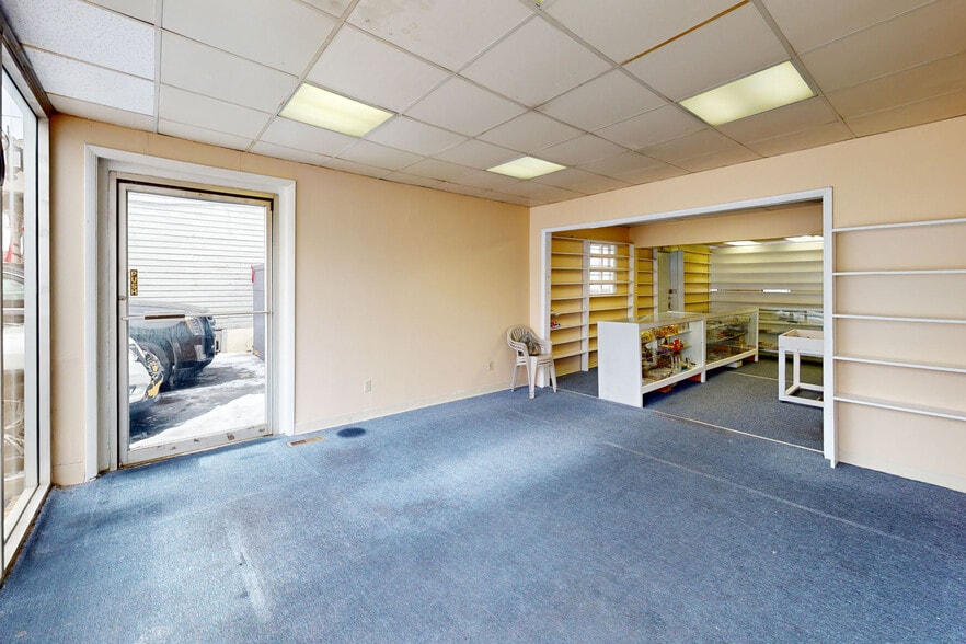 More Photos Of 1564 Becker St, Schenectady Storefront For Sale