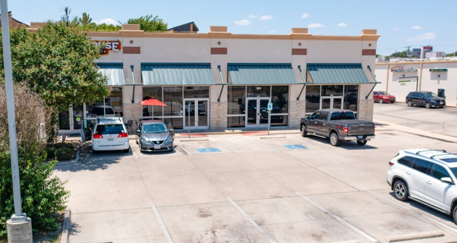 More Photos Of 1000 Lowes Blvd, Killeen Storefront For Lease