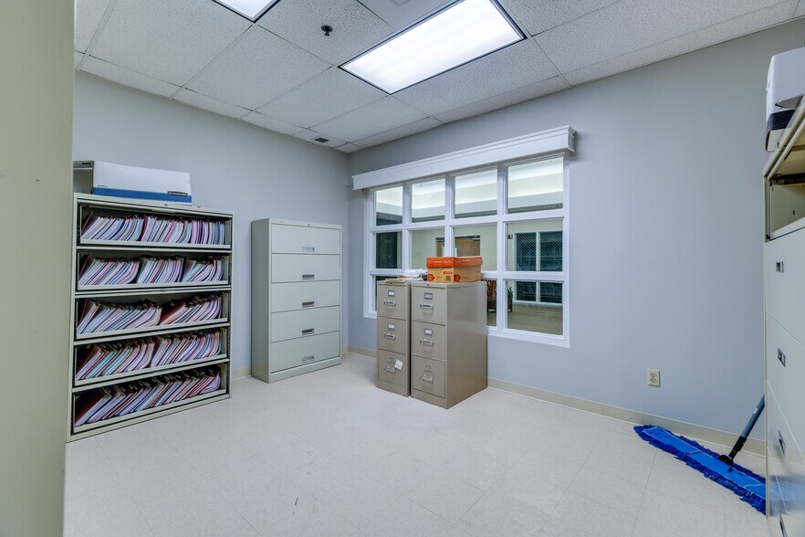 More Photos Of 102 Thomas Rd, West Monroe Medical For Sale