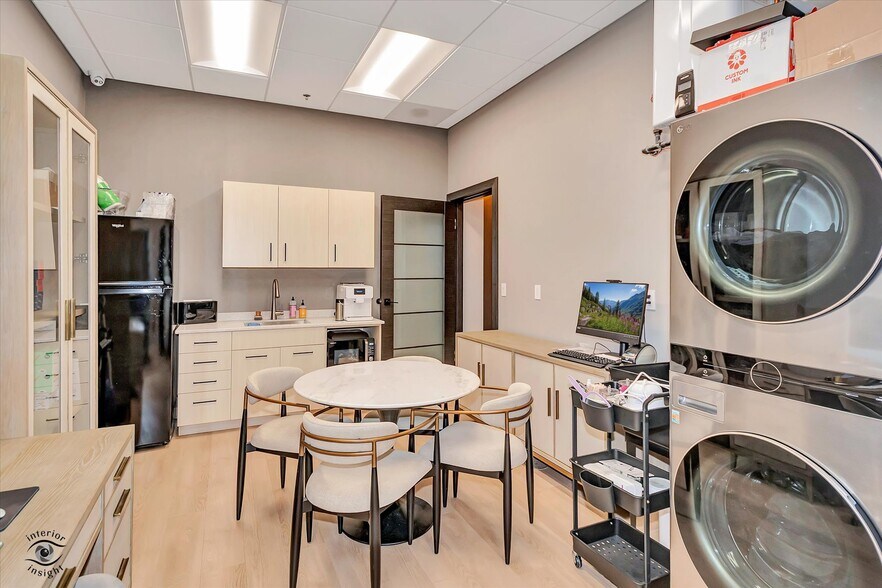 More Photos Of 5143-5151 Mochel Dr, Downers Grove Office For Sale