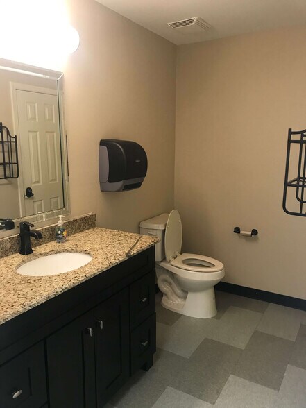 More Photos Of 1715 Northpark Dr, Kingwood Storefront For Lease