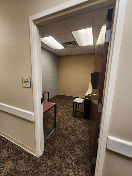 More Photos Of 8400 Northrun Medical Dr, Mechanicsville Office For Lease