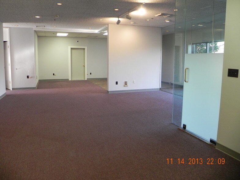 More Photos Of 66 Concord St, North Reading Light Distribution For Lease