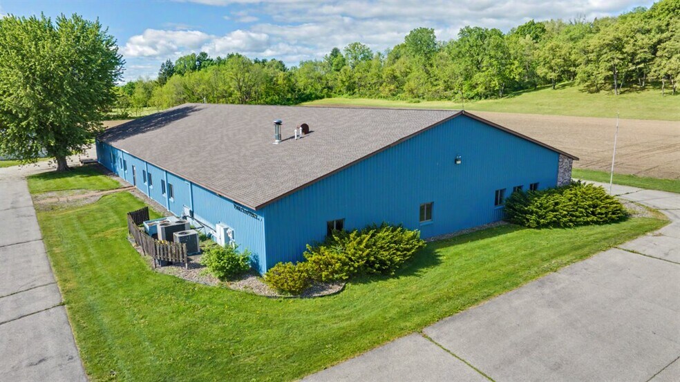 More Photos Of 16771 S 15th St, Galesville Warehouse For Sale