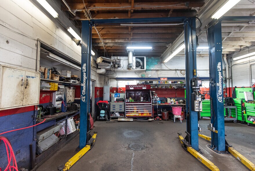 More Photos Of 8685 Torresdale Ave, Philadelphia Auto Repair For Sale