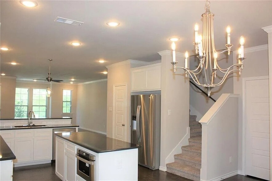 More Photos Of 2611 McCart Ave, Fort Worth Apartments For Sale