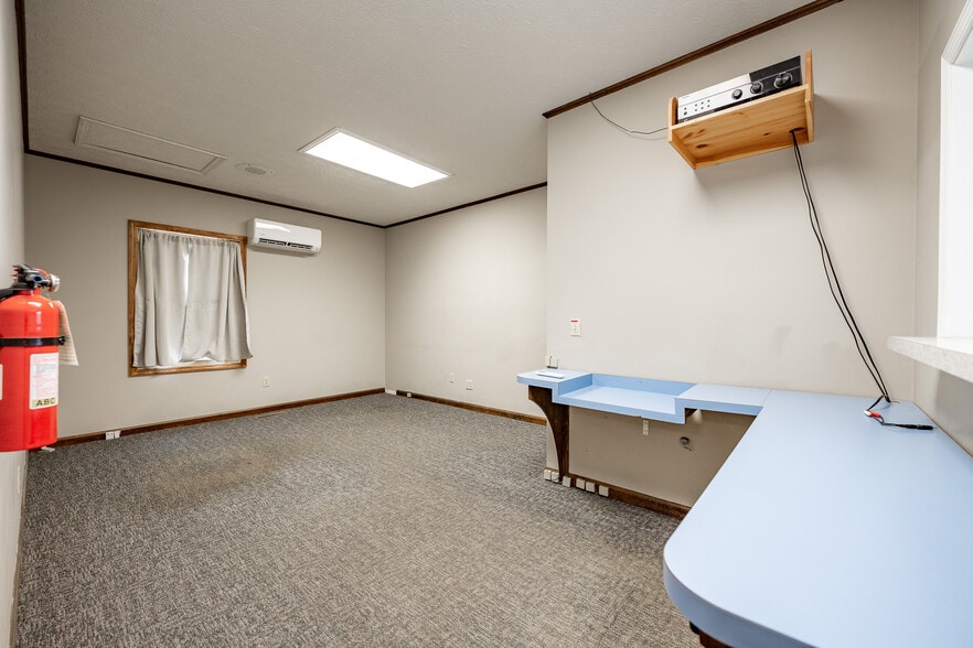 More Photos Of 814 E Washington St, Greencastle Medical For Sale