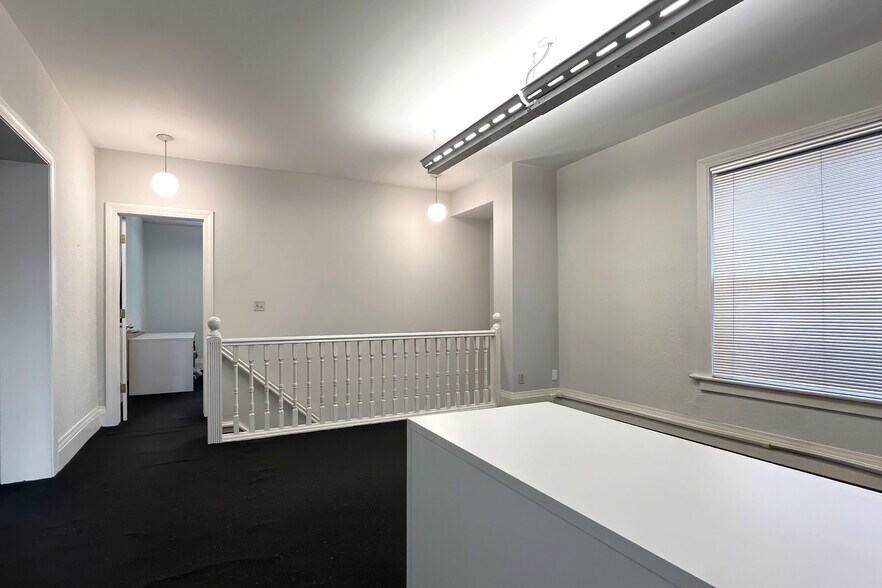 More Photos Of 818 E 19th Ave, Denver Office For Sale