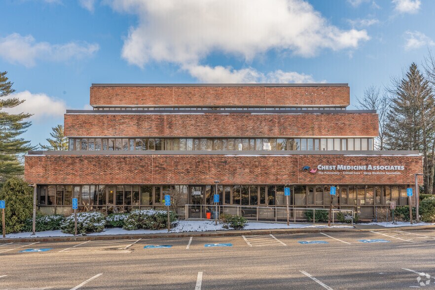 More Photos Of 100 Foden Rd, South Portland Medical For Lease