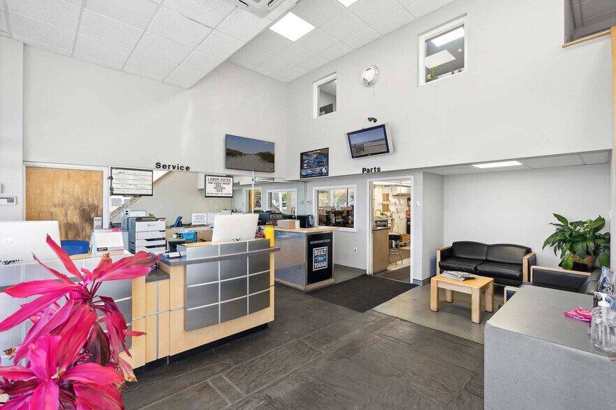 More Photos Of 729 County Road 39A, Southampton Auto Dealership For Sale