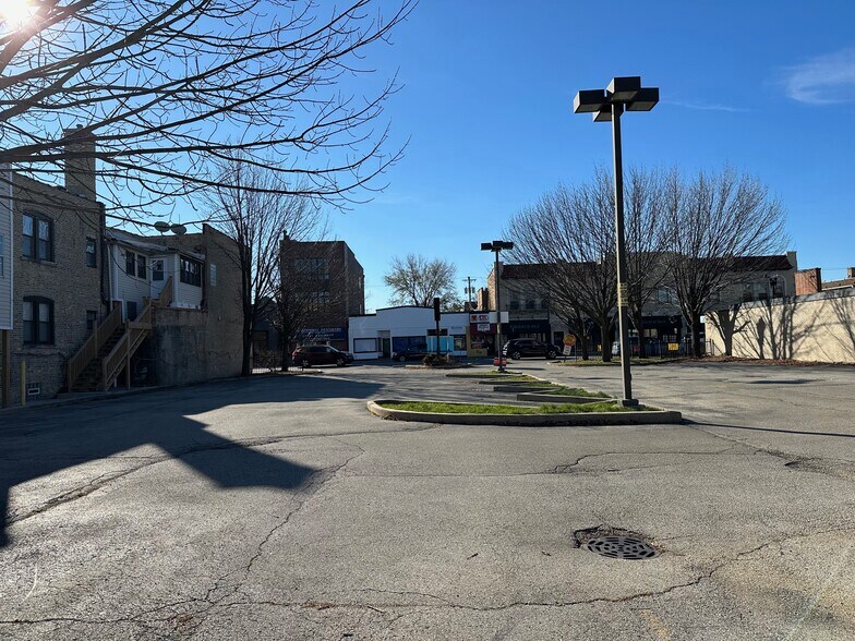 More Photos Of 6681 N Northwest Hwy, Chicago Land For Sale