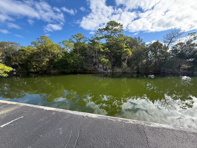 More Photos Of 4000-4006 Shoal Line Blvd, Hernando Beach Office For Sale