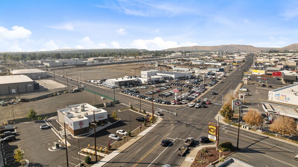 More Photos Of 1802 1st, Yakima Restaurant For Sale