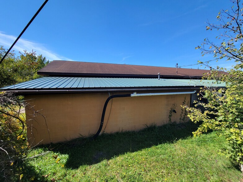 More Photos Of 414 Milroy Grose, Lansing Land For Sale