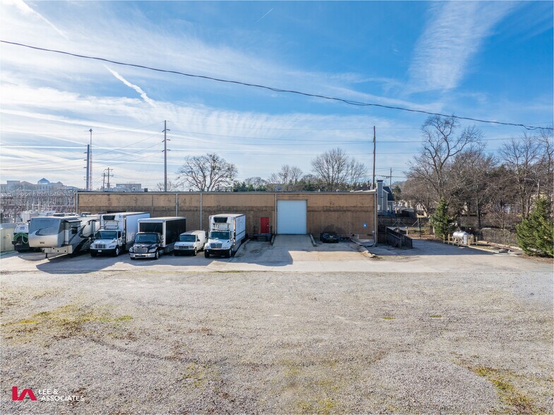 More Photos Of 1239 Willingham Dr, East Point Warehouse For Sale