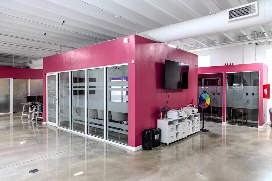 More Photos Of 350-360 NE 60th St, Miami Loft Creative Space For Lease