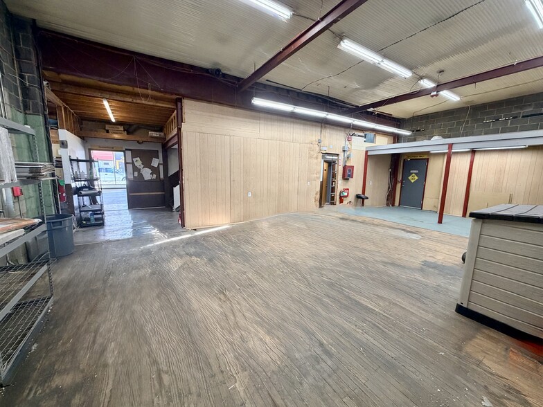 More Photos Of 6300 Westfield Ave, Pennsauken Storefront For Lease