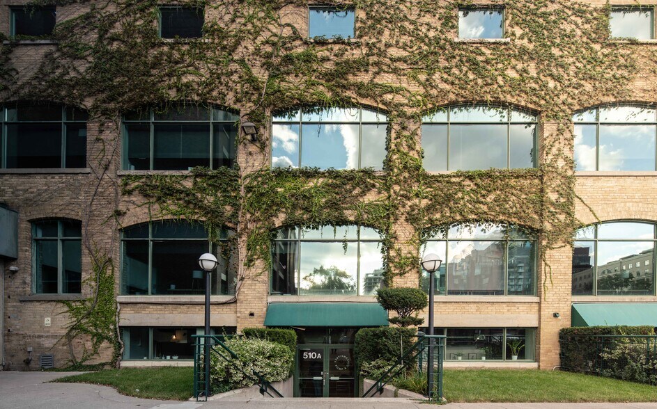 More Photos Of 495-517 Wellington St W, Toronto Loft Creative Space For Lease