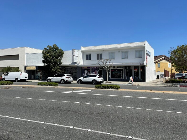 More Photos Of 14000-14006 Pioneer Blvd, Norwalk Storefront For Sale