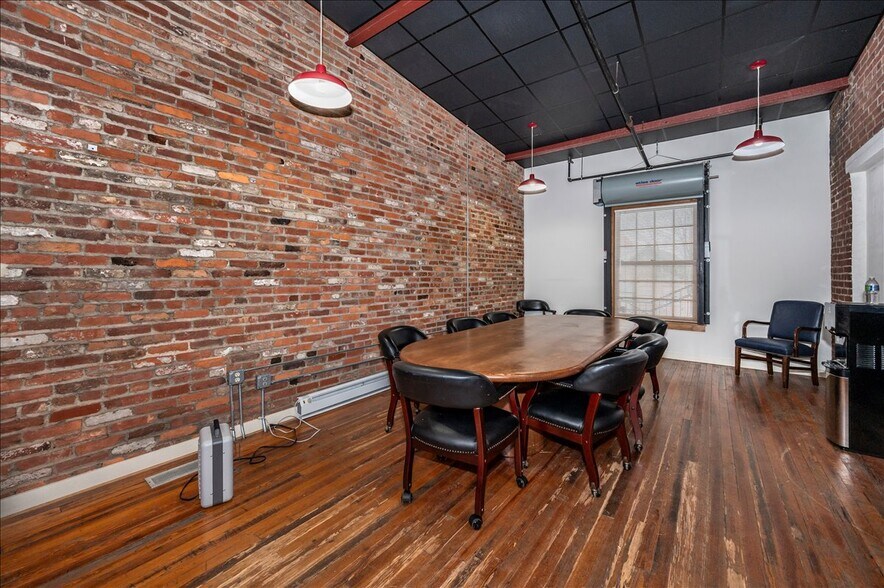 More Photos Of 47 E All Saints St, Frederick Loft Creative Space For Sale