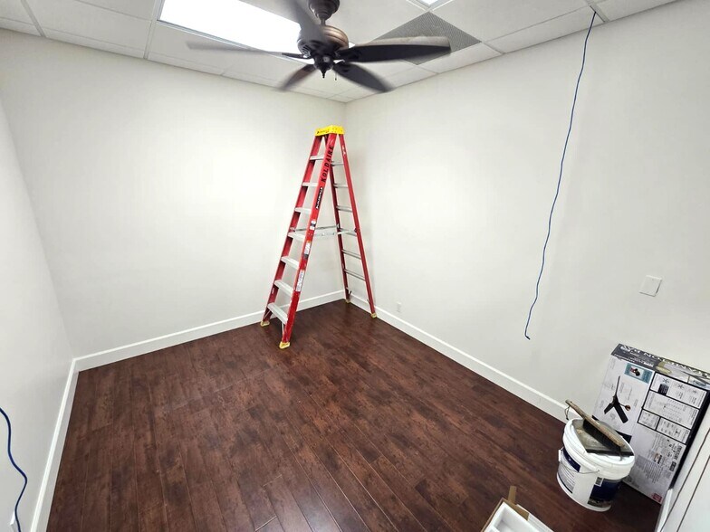 More Photos Of 11931-11971 NW 37th St, Coral Springs Warehouse For Lease