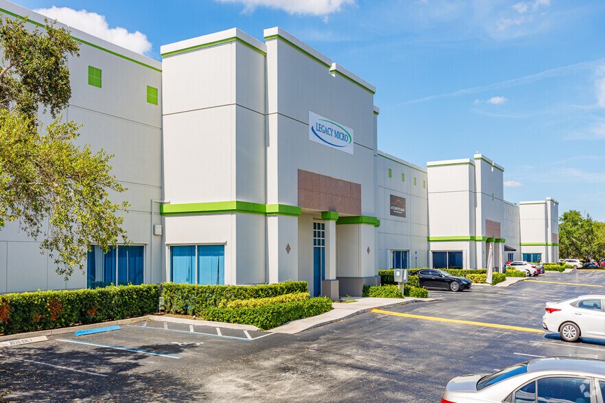 Primary Photo Of 3030-3044 SW 42nd St, Fort Lauderdale Warehouse For Lease