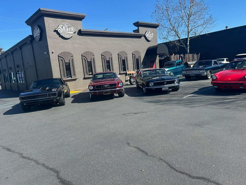 More Photos Of 1201 Market St, Redding Restaurant For Sale