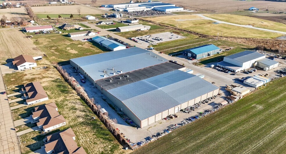 Primary Photo Of 391 Kennedy Dr, Red Bud Warehouse For Sale