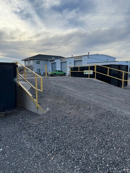 More Photos Of 2990 N Townsend Ave, Montrose Light Distribution For Sale