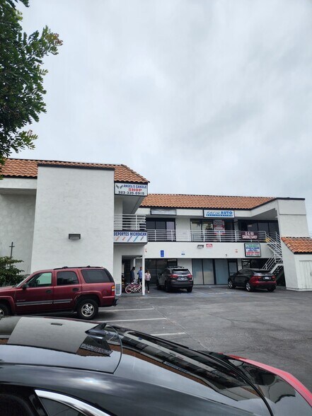More Photos Of 11030 Inglewood Ave, Inglewood General Retail For Lease