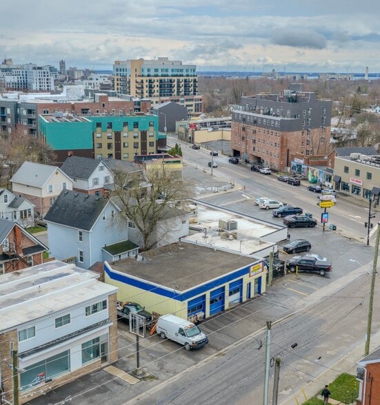 More Photos Of 471 Macdonnell St, Kingston Auto Repair For Sale