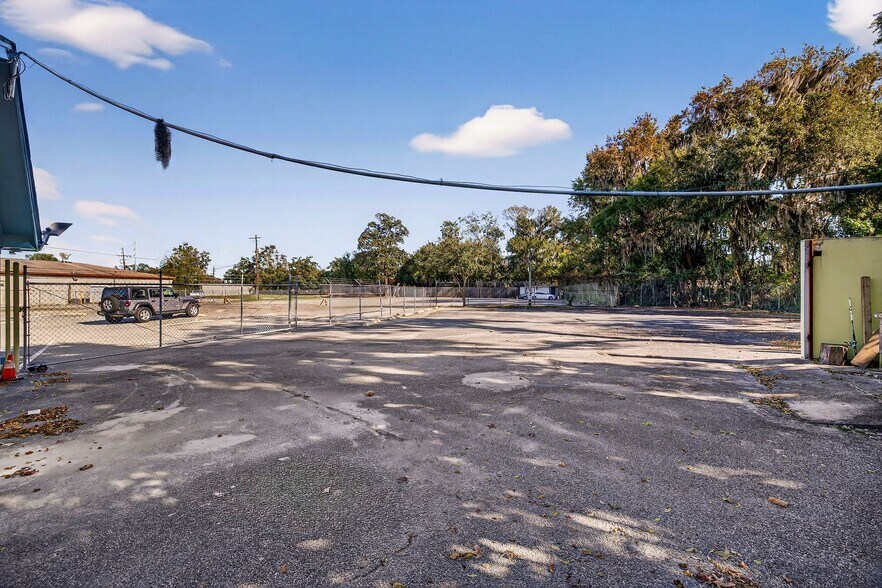 More Photos Of 9602 White Bluff Rd, Savannah Convenience Store For Sale