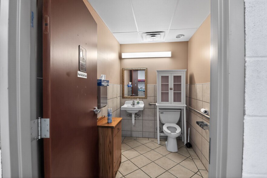 More Photos Of 2620 E 165th St, Hammond Warehouse For Sale