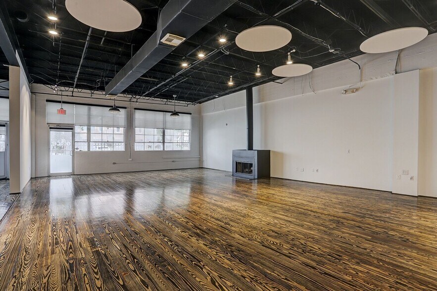 More Photos Of 1210 W Clay St, Houston Loft Creative Space For Lease