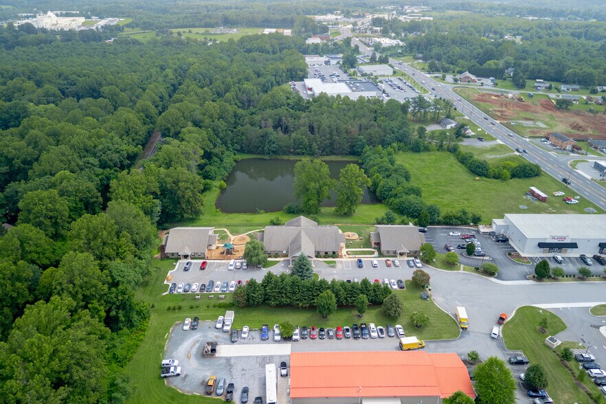 More Photos Of 1071 Woodberry Square Pl, Lynchburg Office For Sale