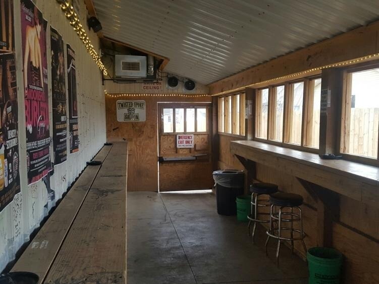 More Photos Of 251 Derby St, Pekin Bar For Sale