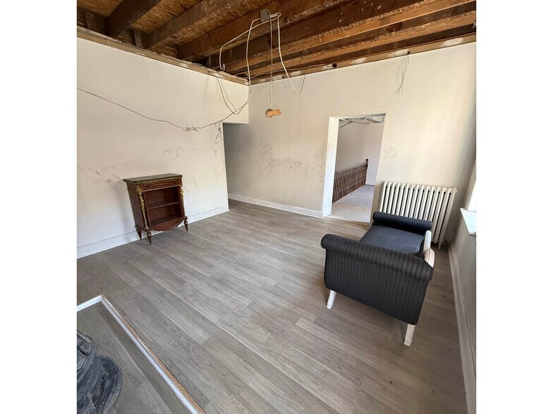 More Photos Of 893-895 N Howard St, Baltimore Storefront For Sale