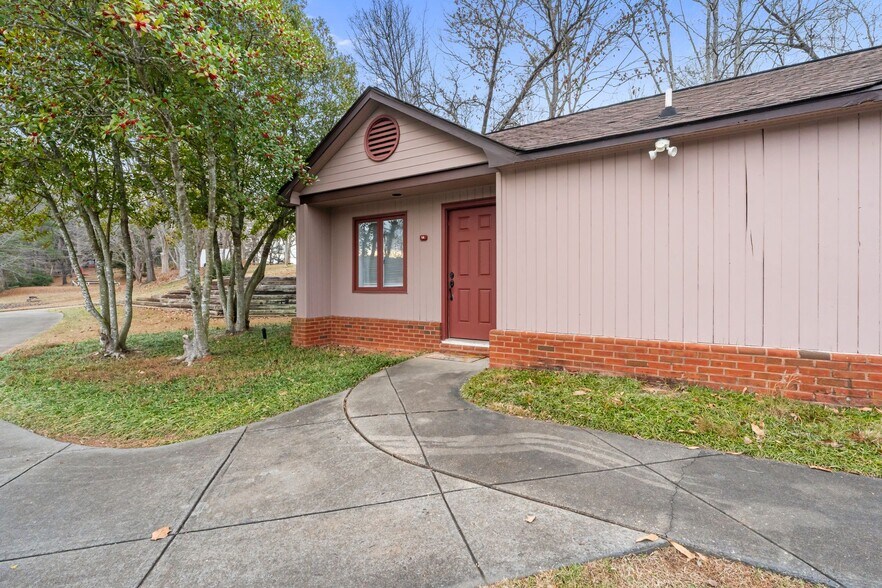 More Photos Of 6692 Valwood Rd, Conover Specialty For Sale