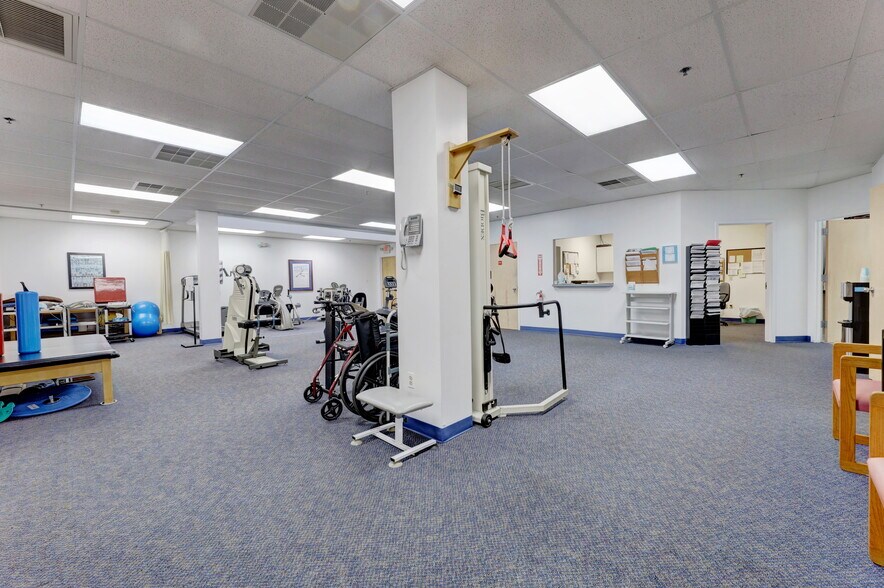 More Photos Of 342 Hamburg Tpke, Wayne Medical For Sale