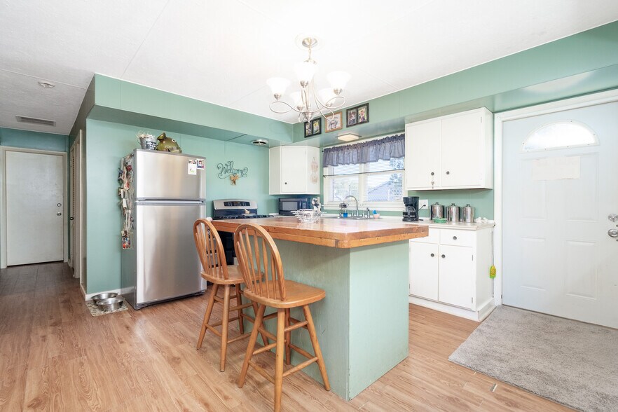 More Photos Of 103 IL-53, Braceville Restaurant For Sale