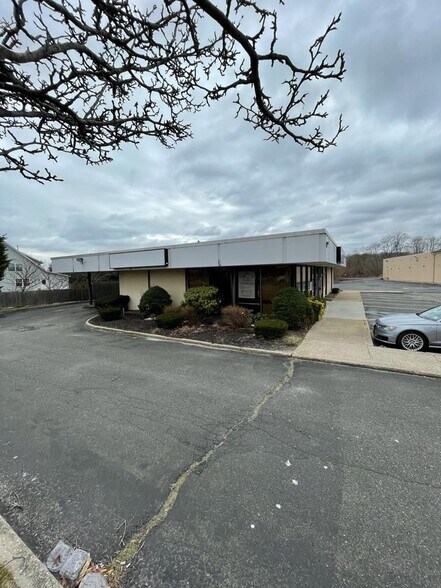 More Photos Of 1600 Montauk Hwy, Mastic Unknown For Lease