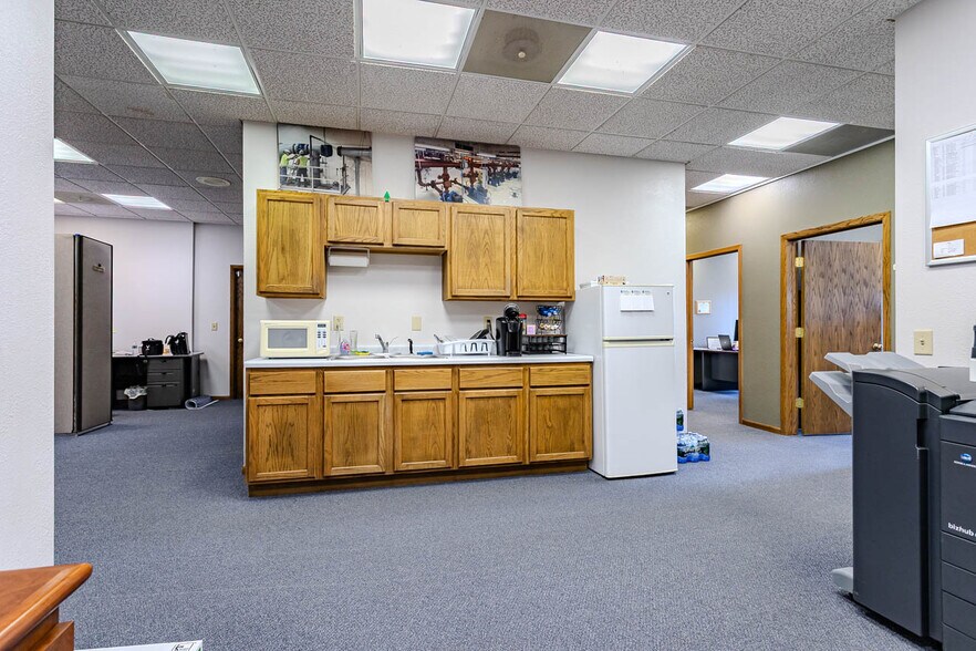 More Photos Of 3205 Terrace Ct, Wausau Office For Sale