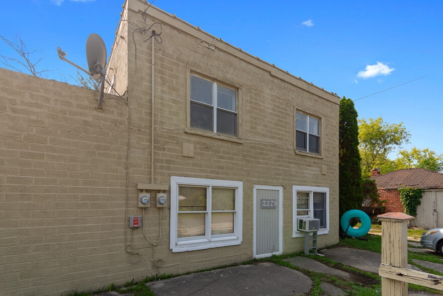 More Photos Of 3279 Emmett Rd, Emmett Multifamily For Sale