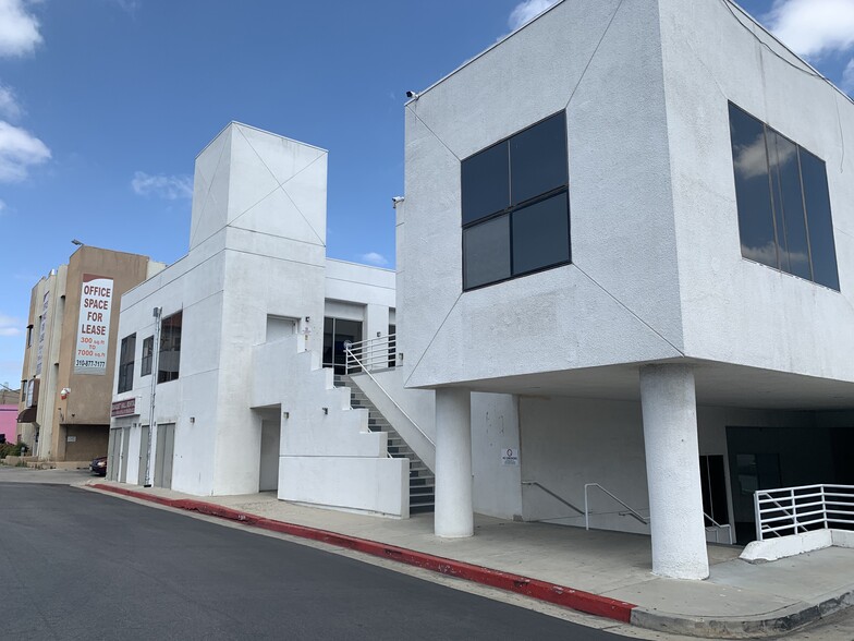 More Photos Of 19618-19620 Ventura Blvd, Tarzana Office For Lease